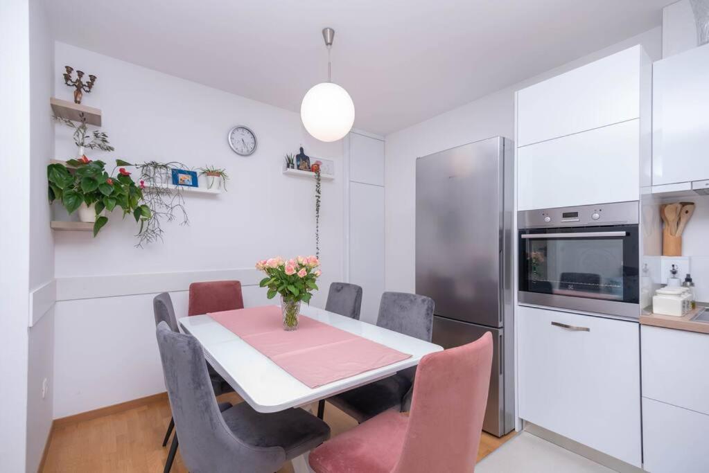 Feel Like Home Podstrana Extérieur photo
